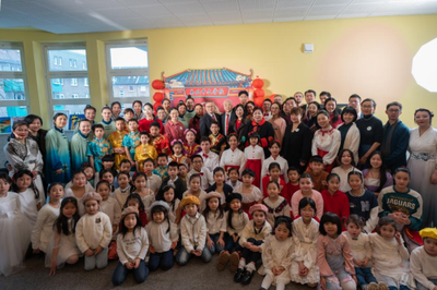 情暖新春，心系華教——駐漢堡總領事叢武春節走訪領區中文學校